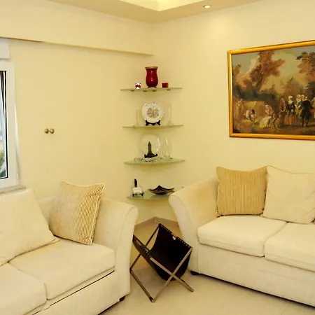 Cozy 100 Meters From The Sea 公寓 *